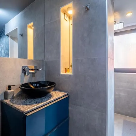 New Le Coin Bleu - Center * Sofie