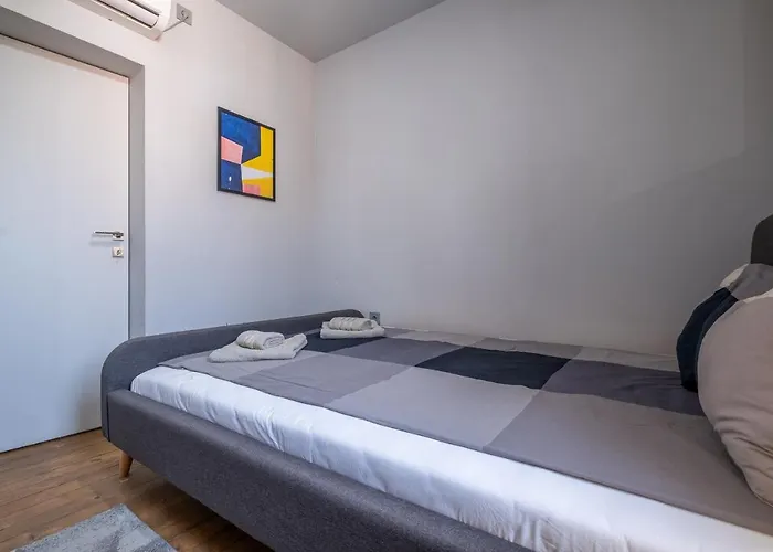 New Le Coin Bleu - Center *