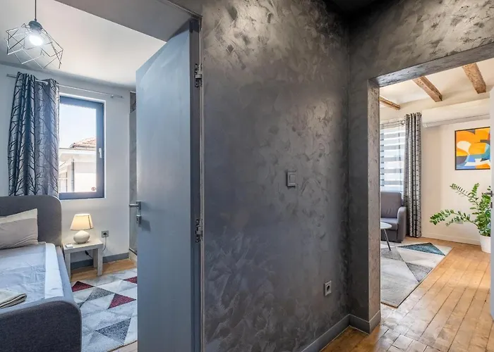 New Le Coin Bleu - Center