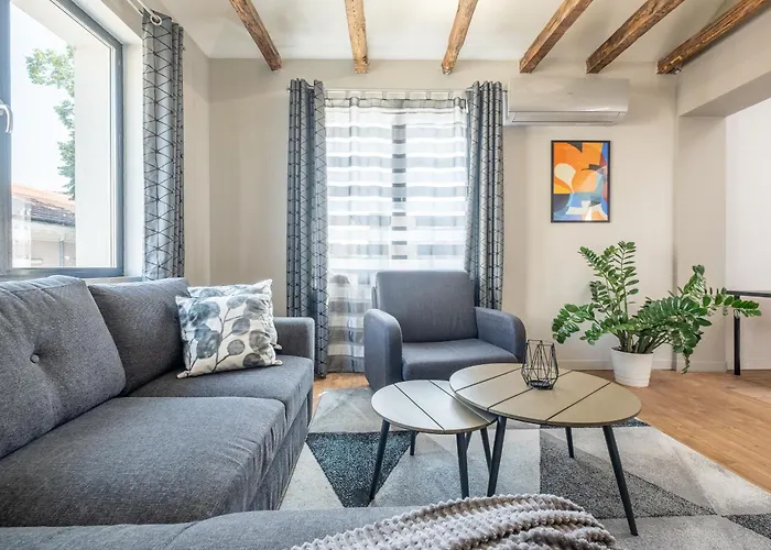 New Le Coin Bleu - Center