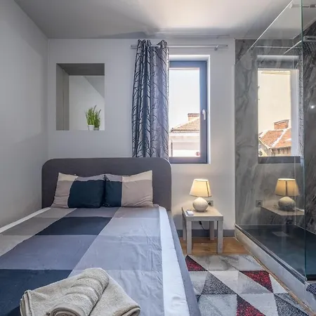 New Le Coin Bleu - Center